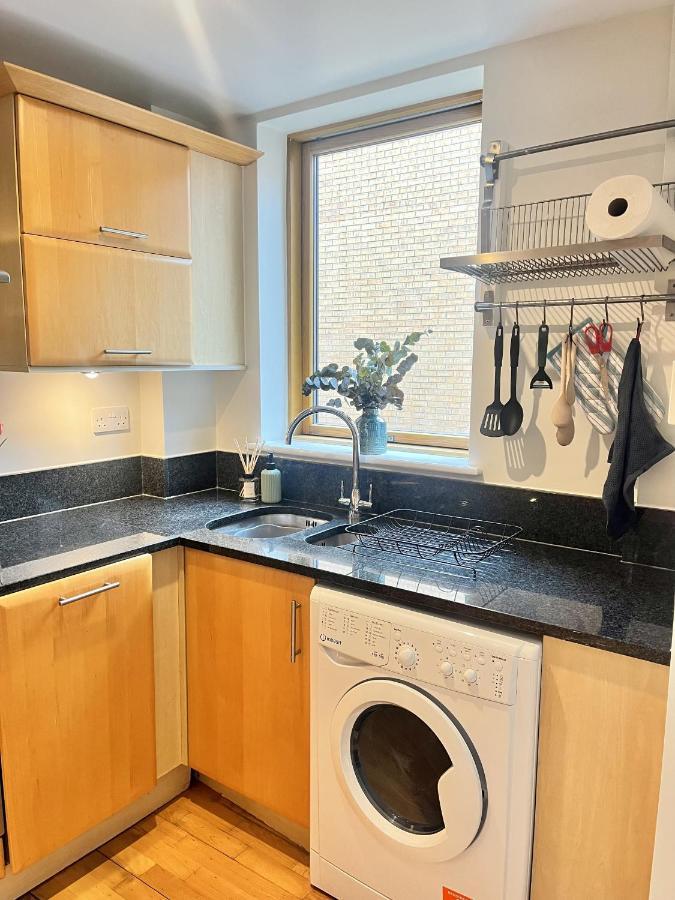 Spacious Mews Apartment, Clapham ลอนดอน ภายนอก รูปภาพ
