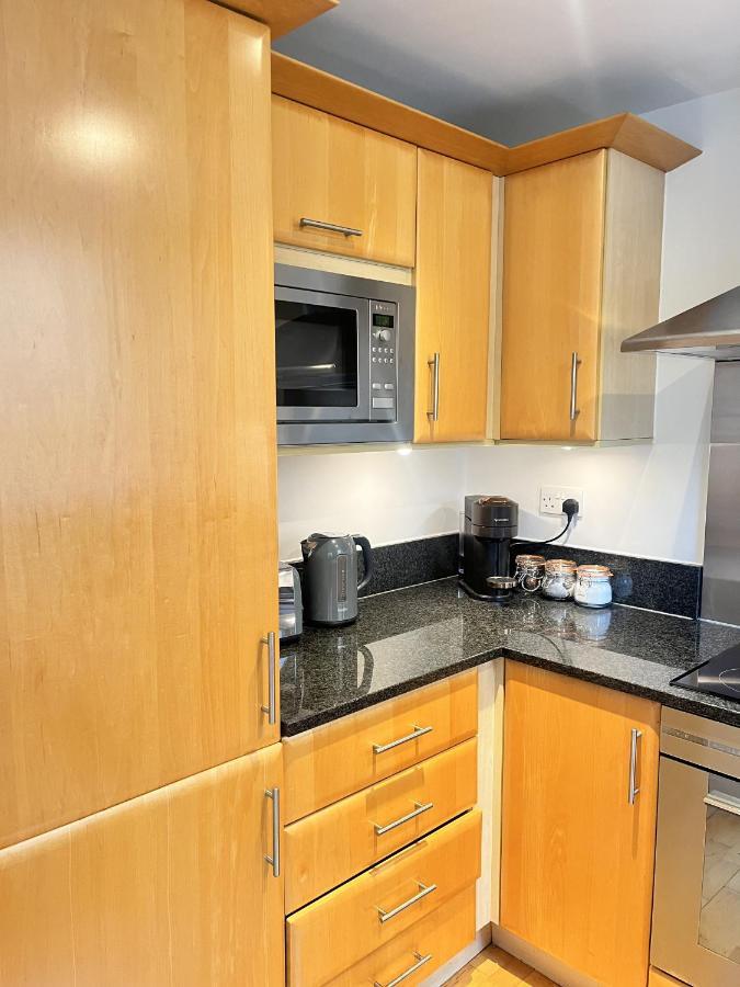 Spacious Mews Apartment, Clapham ลอนดอน ภายนอก รูปภาพ